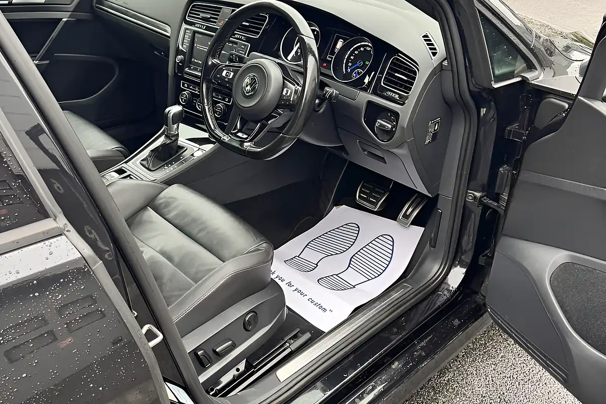 Used 2016 Volkswagen Golf R Black - Interior and Exterior details 11