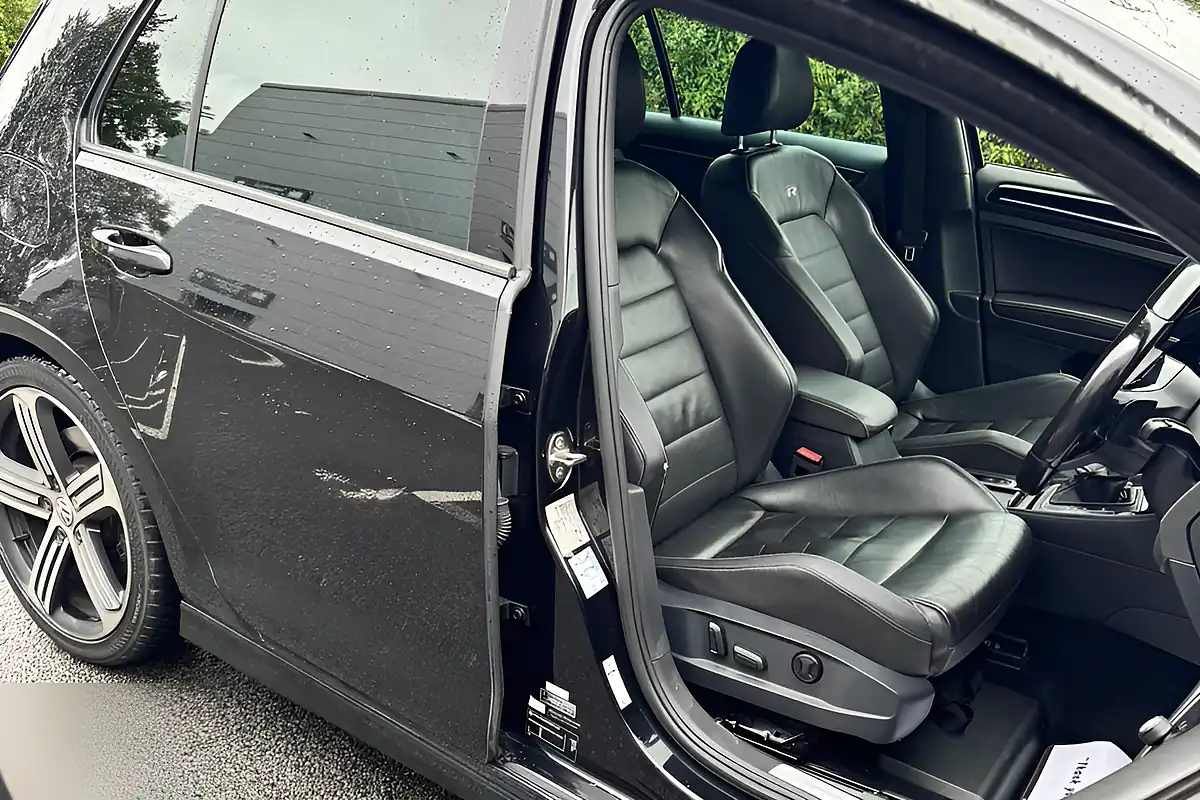 Used 2016 Volkswagen Golf R Black - Interior and Exterior details 13