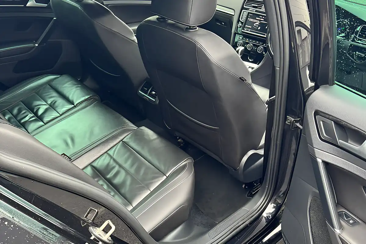 Used 2016 Volkswagen Golf R Black - Interior and Exterior details 14