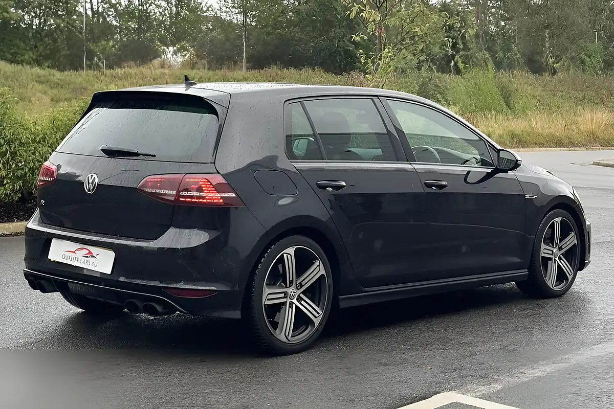 Used 2016 Volkswagen Golf R Black - Interior and Exterior details 5