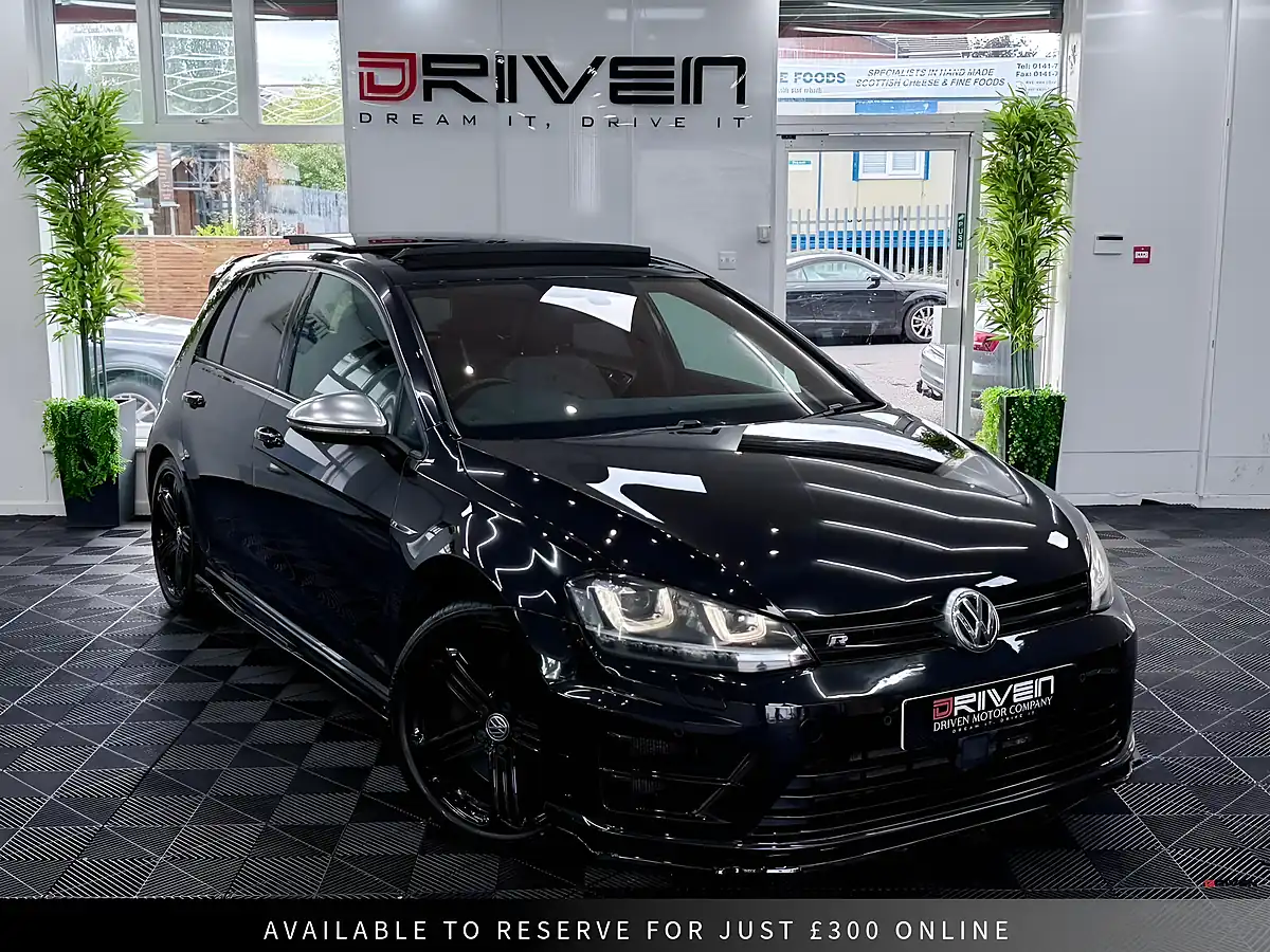 Used 2016 Volkswagen Golf R Black - Interior and Exterior details 7