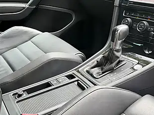 Used 2016 Volkswagen Golf R Blue - Interior and Exterior details 11