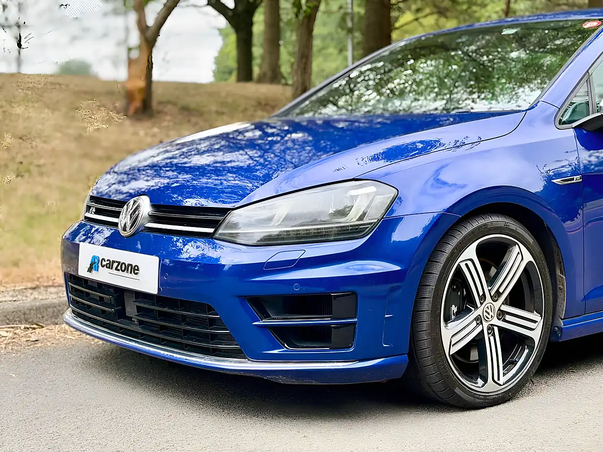 Used 2016 Volkswagen Golf R Blue - Interior and Exterior details 12