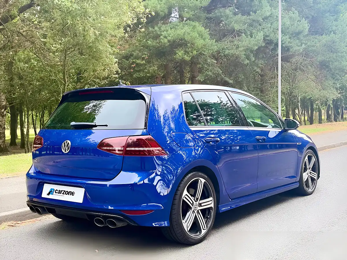 Used 2016 Volkswagen Golf R Blue - Interior and Exterior details 18