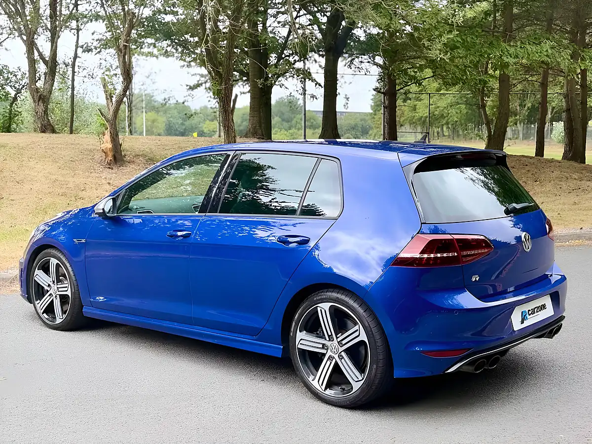 Used 2016 Volkswagen Golf R Blue - Interior and Exterior details 2