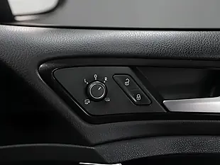 Used 2016 Volkswagen Golf R Deep Black - Interior and Exterior details 10