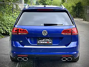 Used 2016 Volkswagen Golf R Estate Carbon Edition Blue Metallic - Interior and Exterior details 10