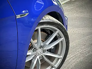 Used 2016 Volkswagen Golf R Estate Carbon Edition Blue Metallic - Interior and Exterior details 12
