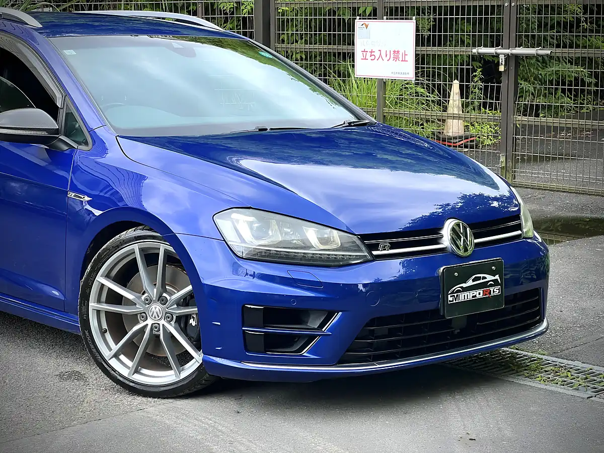 Used 2016 Volkswagen Golf R Estate Carbon Edition Blue Metallic - Interior and Exterior details 2