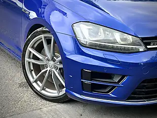 Used 2016 Volkswagen Golf R Estate Carbon Edition Blue Metallic - Interior and Exterior details 3