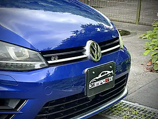 Used 2016 Volkswagen Golf R Estate Carbon Edition Blue Metallic - Interior and Exterior details 4