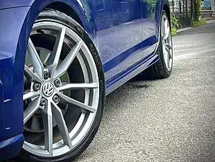 Used 2016 Volkswagen Golf R Estate Carbon Edition Blue Metallic - Interior and Exterior details 9