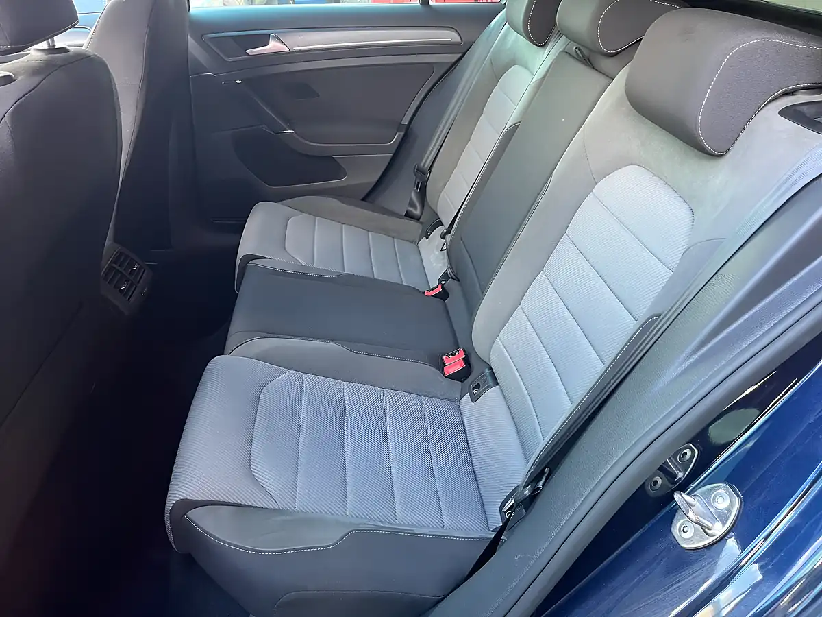 Used 2016 Volkswagen Golf R-Line Blue - Interior and Exterior details 17