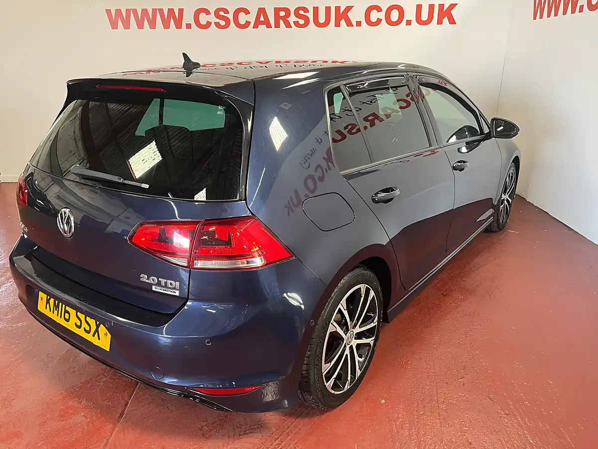 Used 2016 Volkswagen Golf R-Line Blue - Interior and Exterior details 2