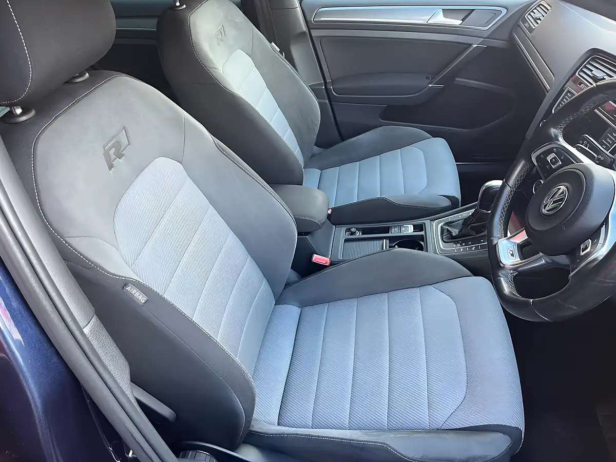Used 2016 Volkswagen Golf R-Line Blue - Interior and Exterior details 3
