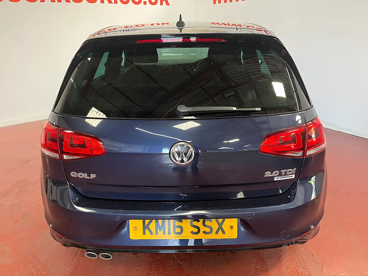 Used 2016 Volkswagen Golf R-Line Blue - Interior and Exterior details 8