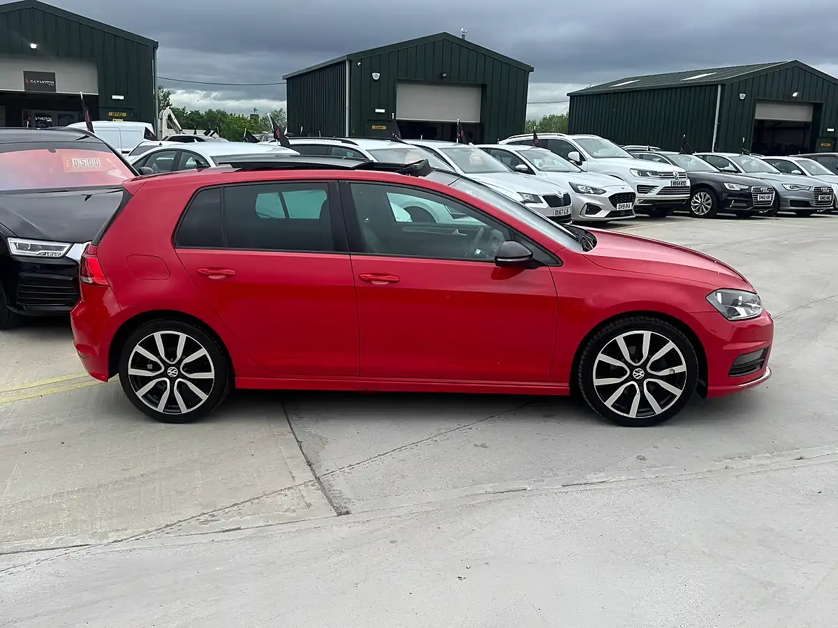 Used 2016 Volkswagen Golf R-Line Edition Red - Interior and Exterior details 10