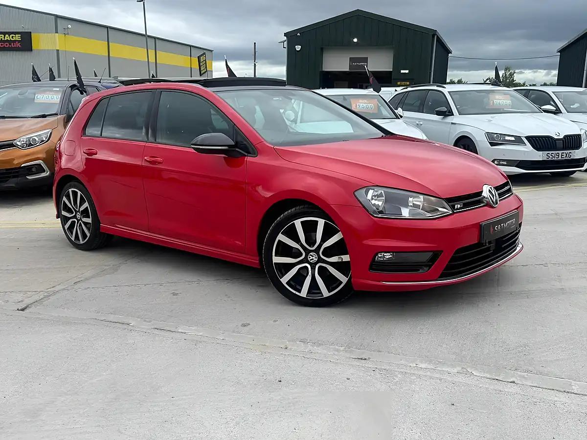 Used 2016 Volkswagen Golf R-Line Edition Red - Interior and Exterior details 2
