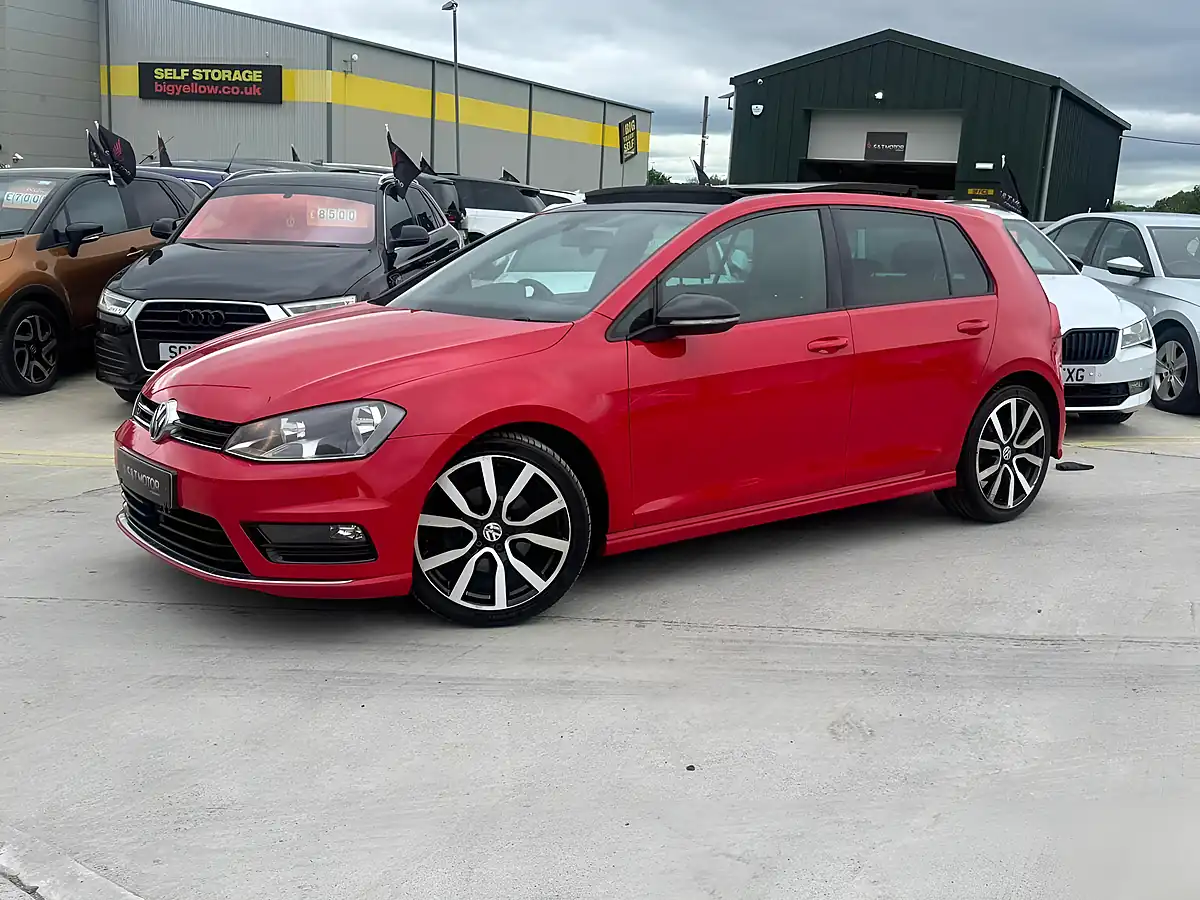 Used 2016 Volkswagen Golf R-Line Edition Red - Interior and Exterior details 4