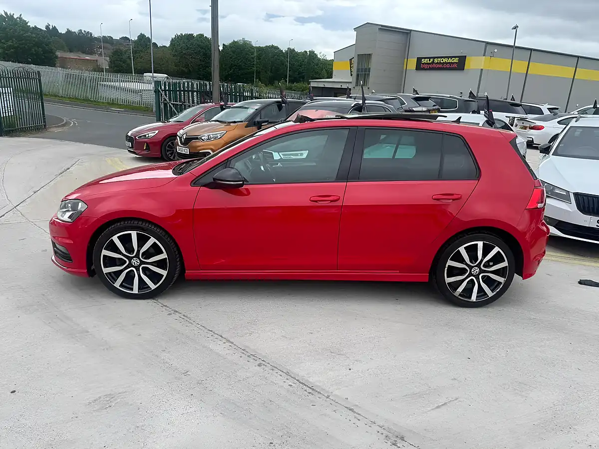 Used 2016 Volkswagen Golf R-Line Edition Red - Interior and Exterior details 8