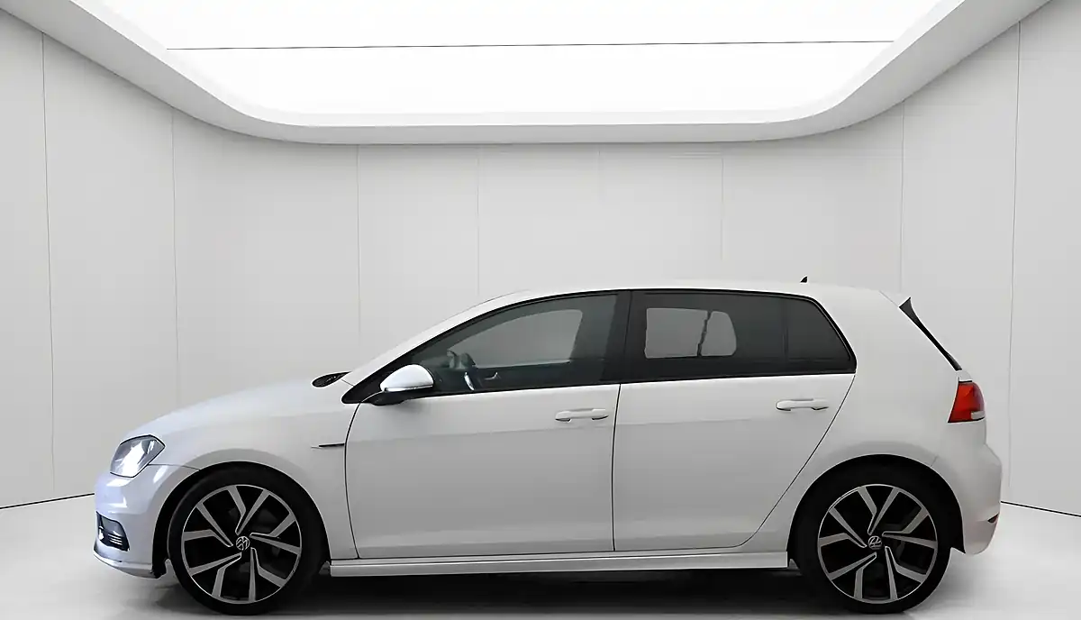 Used 2016 Volkswagen Golf R-Line Edition White - Interior and Exterior details 4