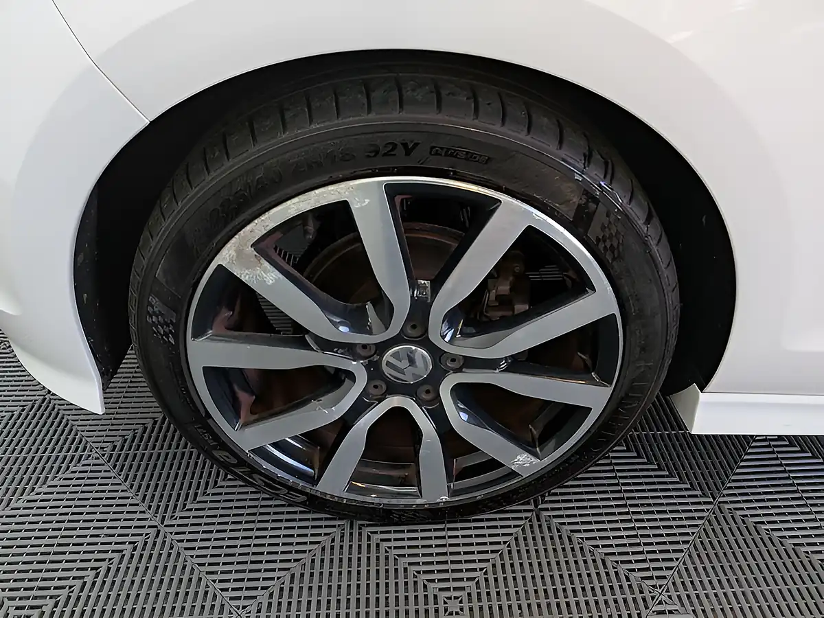 Used 2016 Volkswagen Golf R-Line Edition White - Interior and Exterior details 13