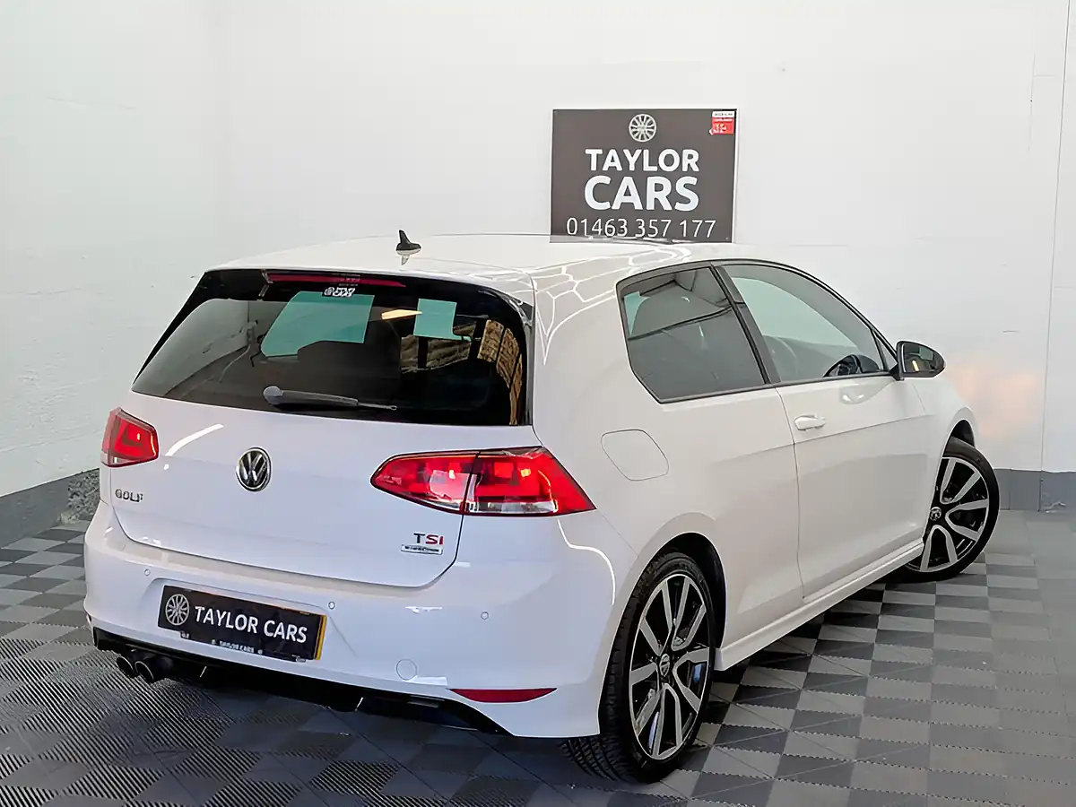 Used 2016 Volkswagen Golf R-Line Edition White - Interior and Exterior details 5