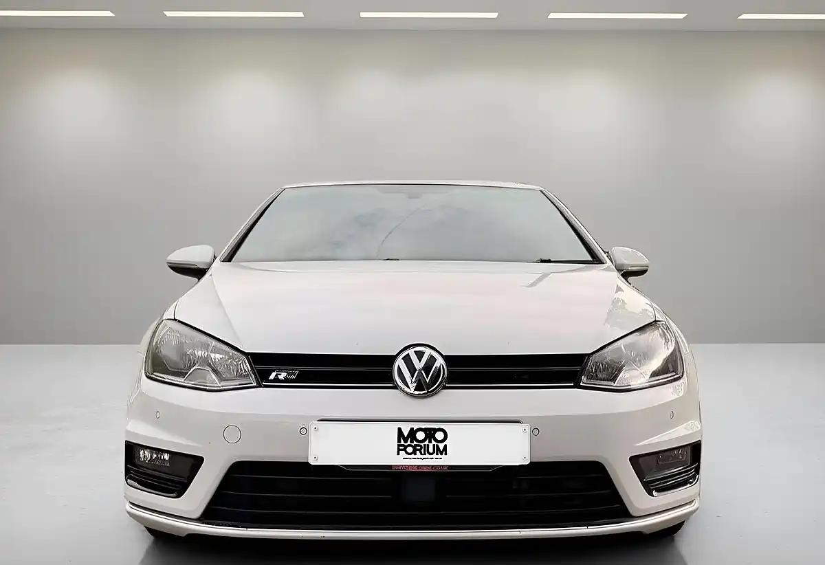 Used 2016 Volkswagen Golf R-Line White - Interior and Exterior details 3