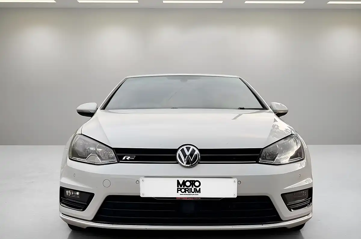 Used 2016 Volkswagen Golf R-Line White - Interior and Exterior details 6