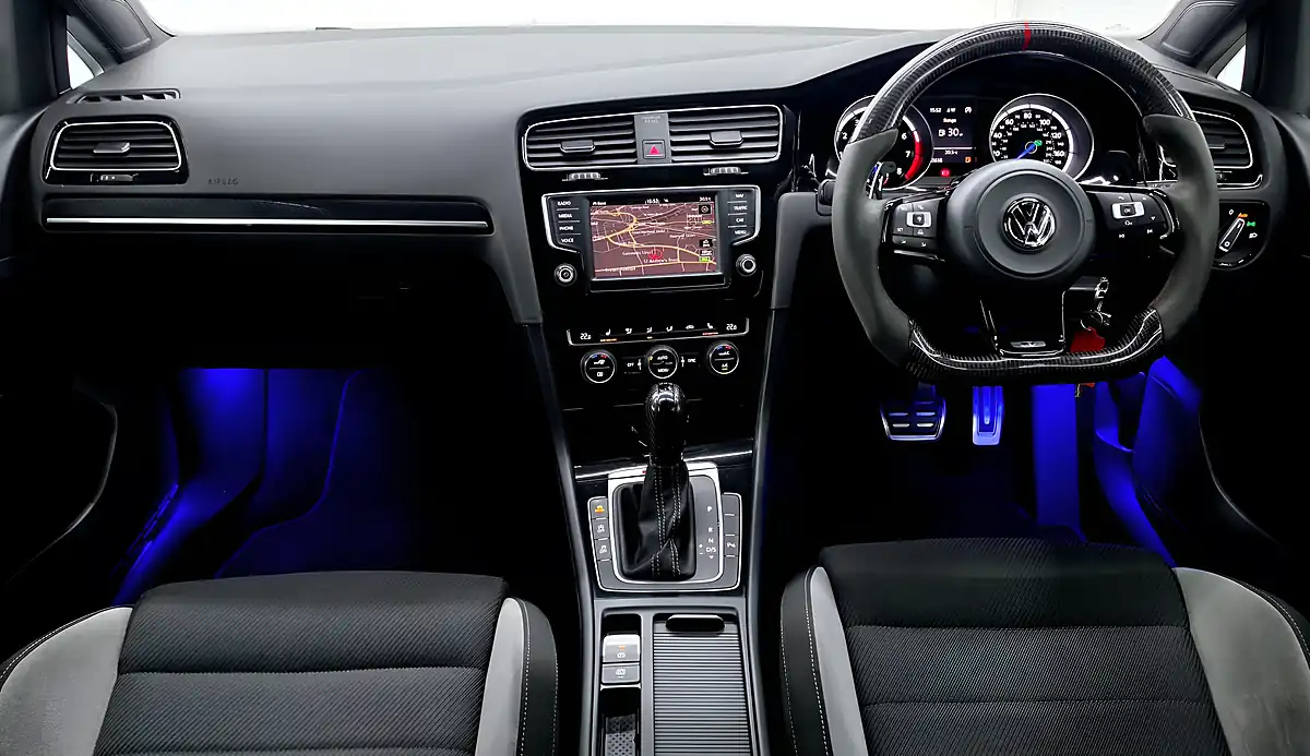 Used 2016 Volkswagen Golf R Oryx White - Interior and Exterior details 16