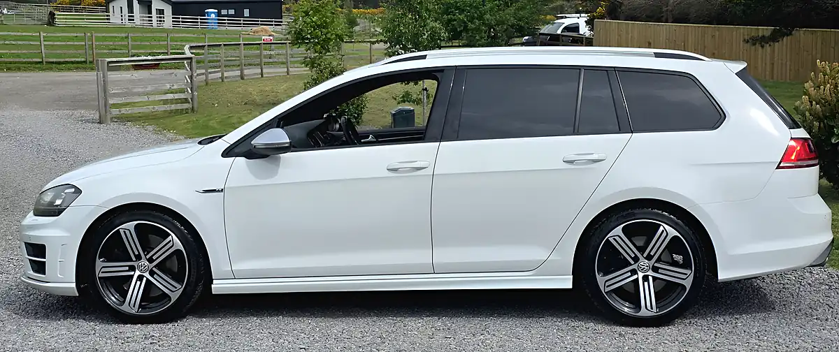 Used 2016 Volkswagen Golf R White - Interior and Exterior details 2