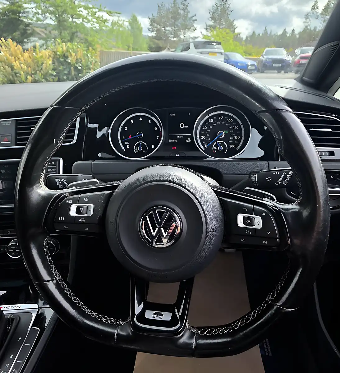 Used 2016 Volkswagen Golf R White - Interior and Exterior details 7