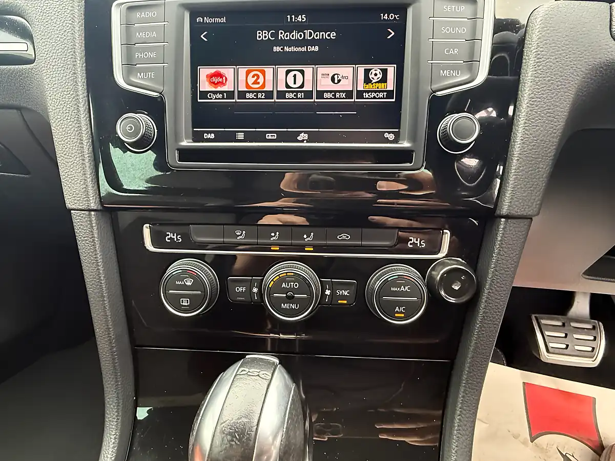 Used 2016 Volkswagen Golf R White - Interior and Exterior details 16