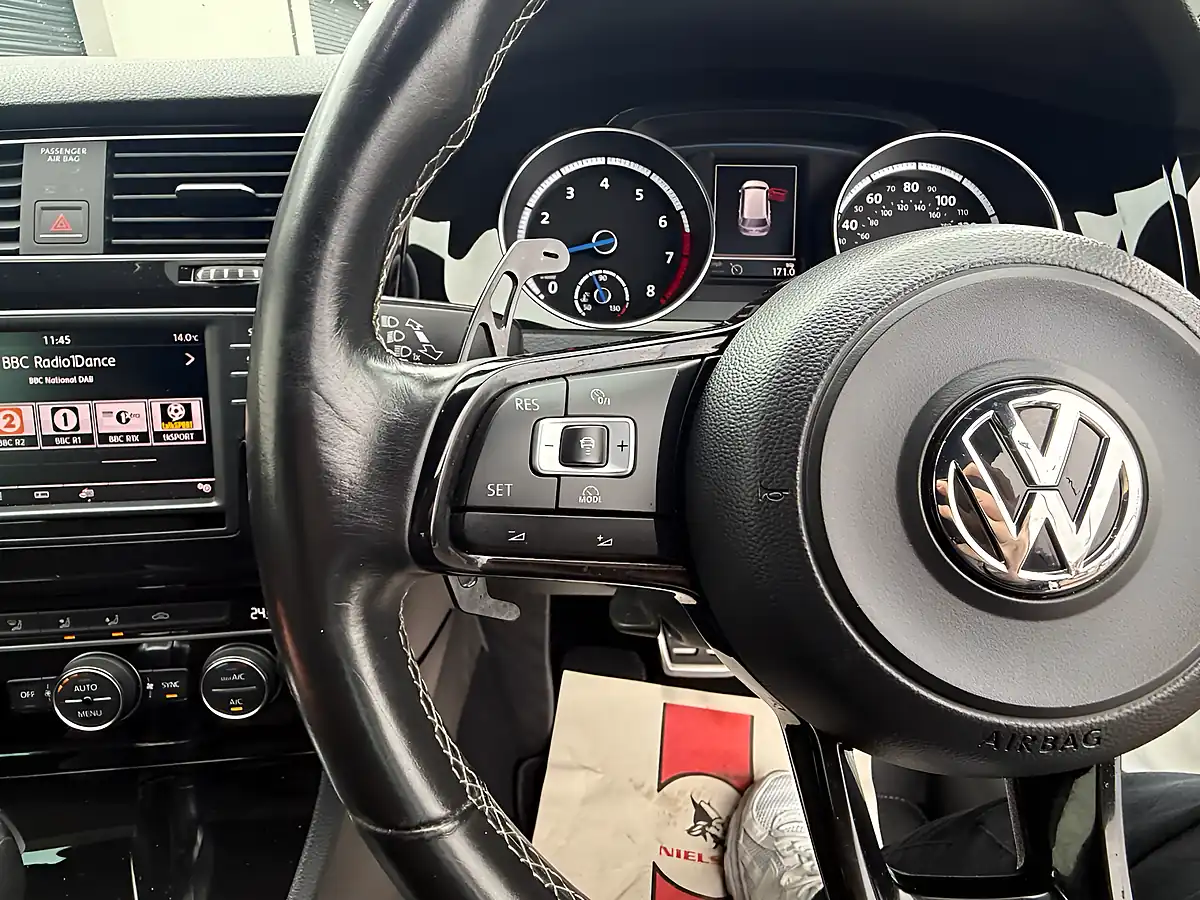 Used 2016 Volkswagen Golf R White - Interior and Exterior details 18