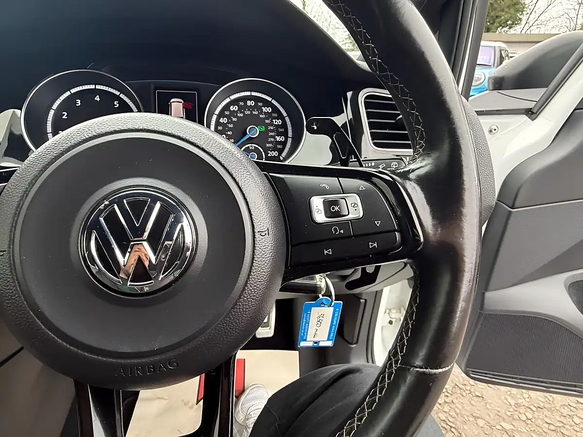 Used 2016 Volkswagen Golf R White - Interior and Exterior details 19