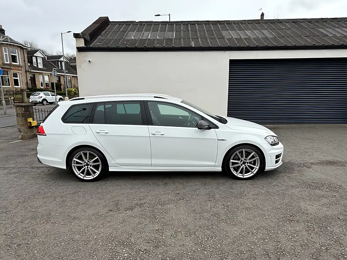 Used 2016 Volkswagen Golf R White - Interior and Exterior details 2