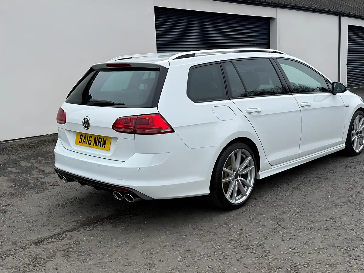Used 2016 Volkswagen Golf R White - Interior and Exterior details 4