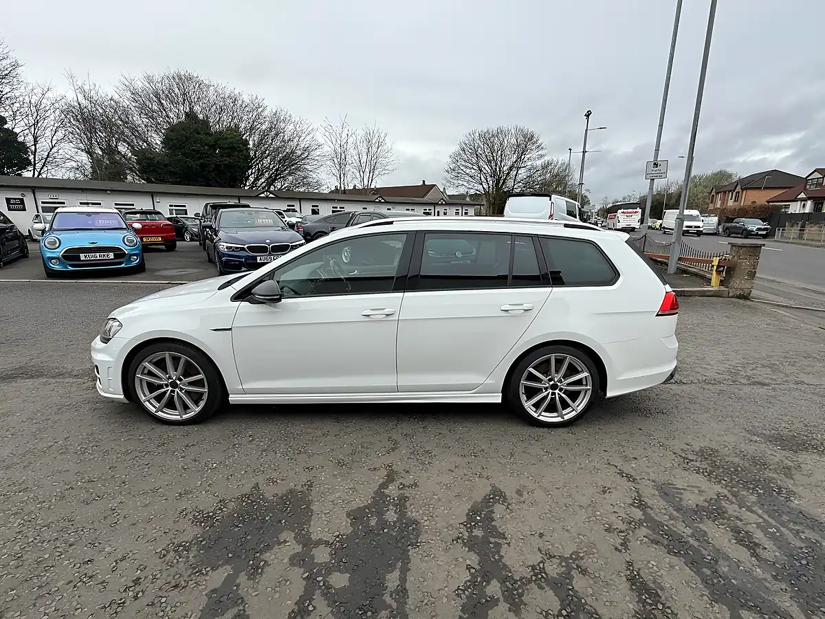 Used 2016 Volkswagen Golf R White - Interior and Exterior details 7