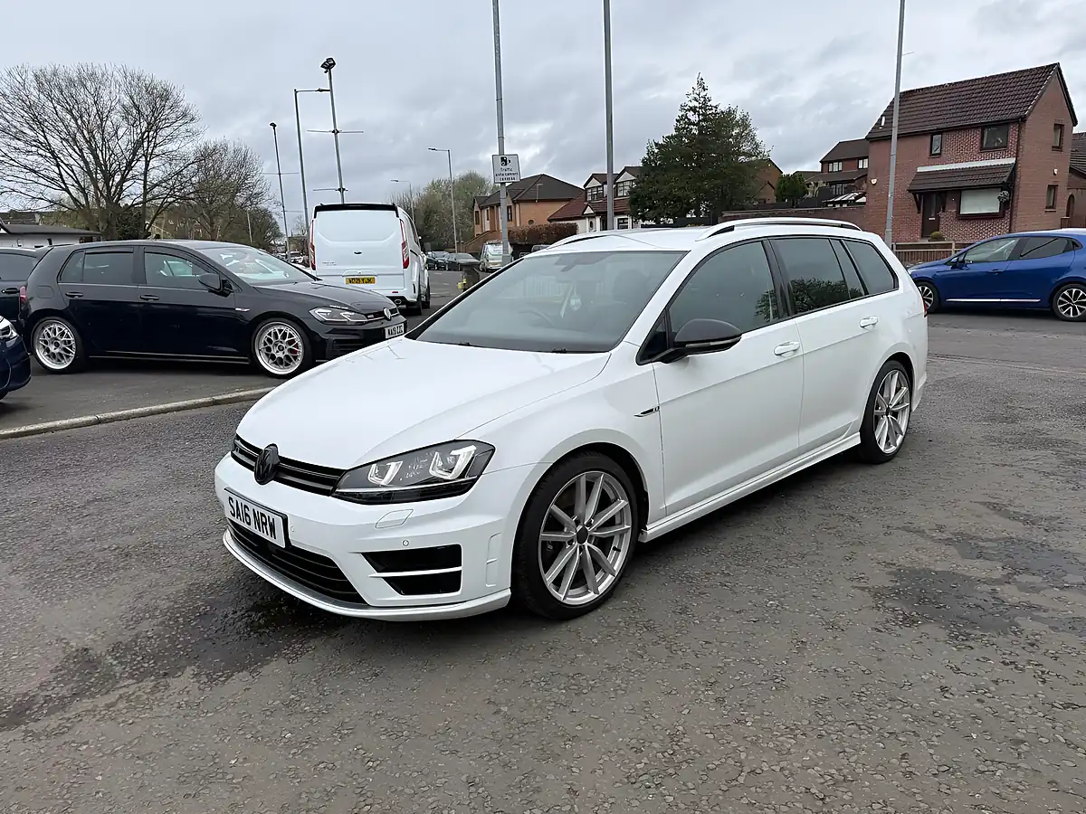 Used 2016 Volkswagen Golf R White - Interior and Exterior details 8