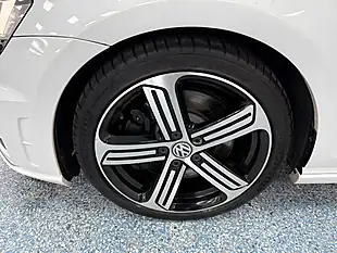 Used 2016 Volkswagen Golf R White - Interior and Exterior details 19