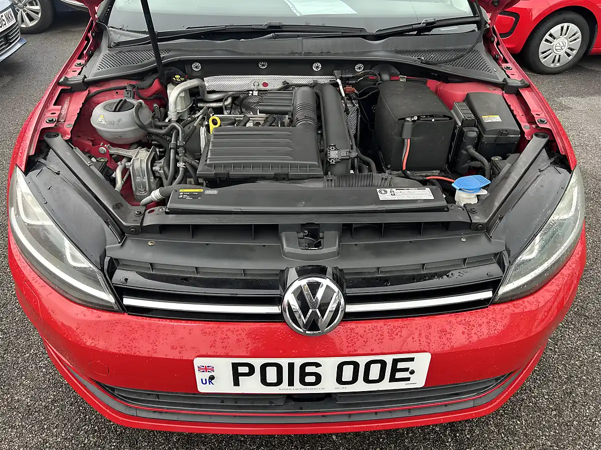 Used 2016 Volkswagen Golf Red - Interior and Exterior details 20
