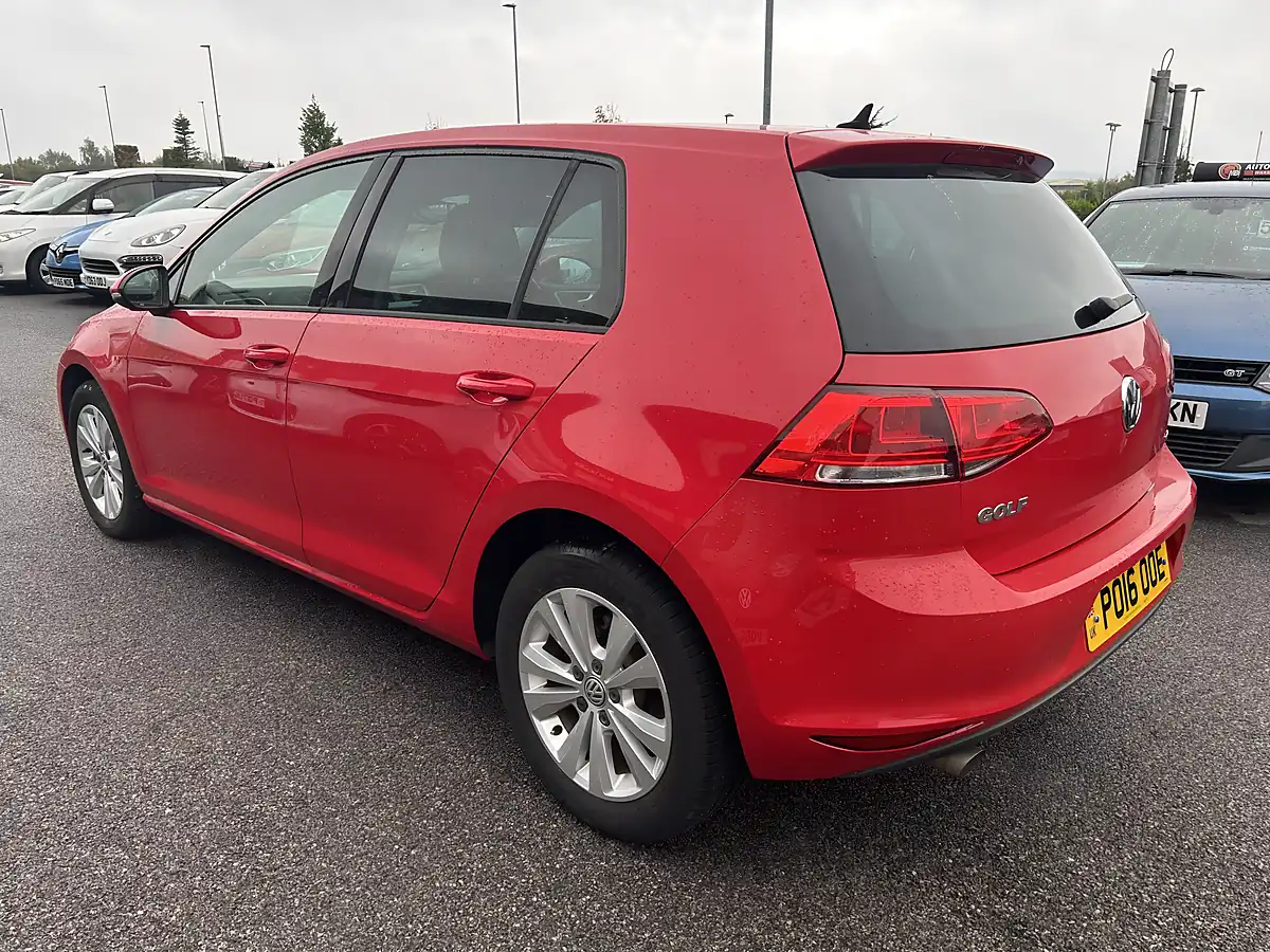 Used 2016 Volkswagen Golf Red - Interior and Exterior details 5