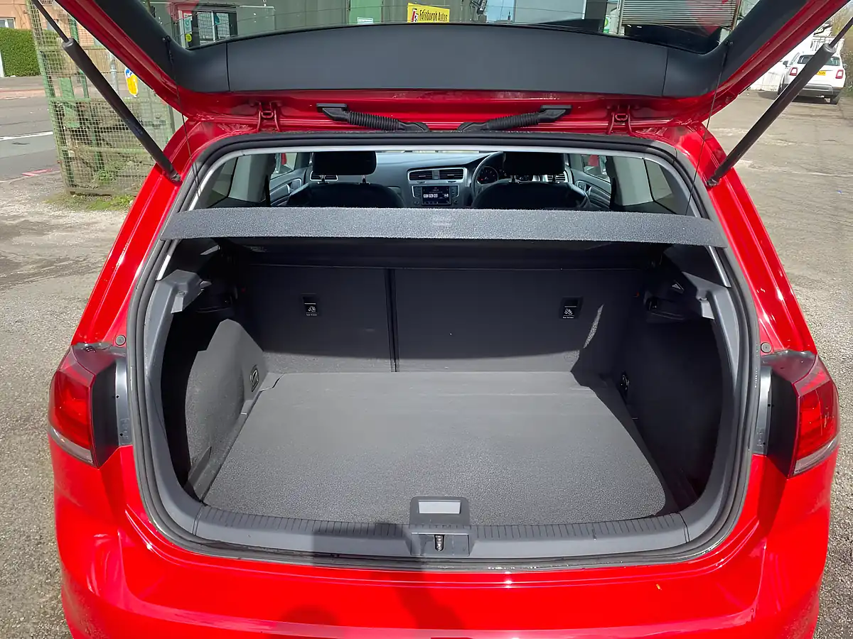 Used 2016 Volkswagen Golf S Red - Interior and Exterior details 19