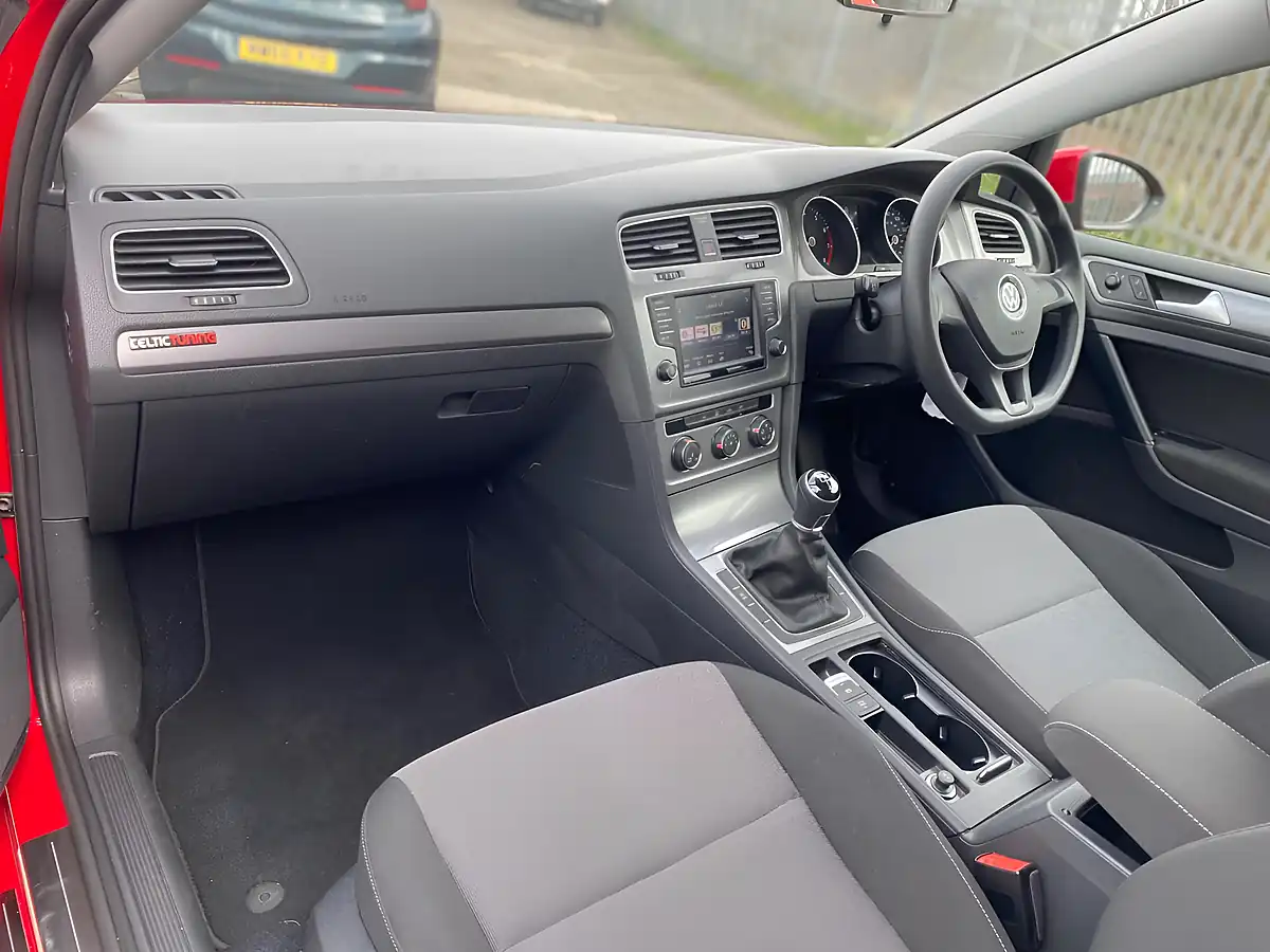 Used 2016 Volkswagen Golf S Red - Interior and Exterior details 5