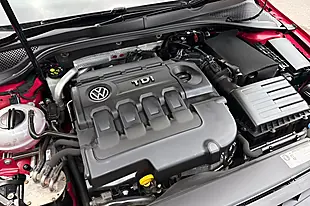 Used 2016 Volkswagen Golf S Red - Interior and Exterior details 19