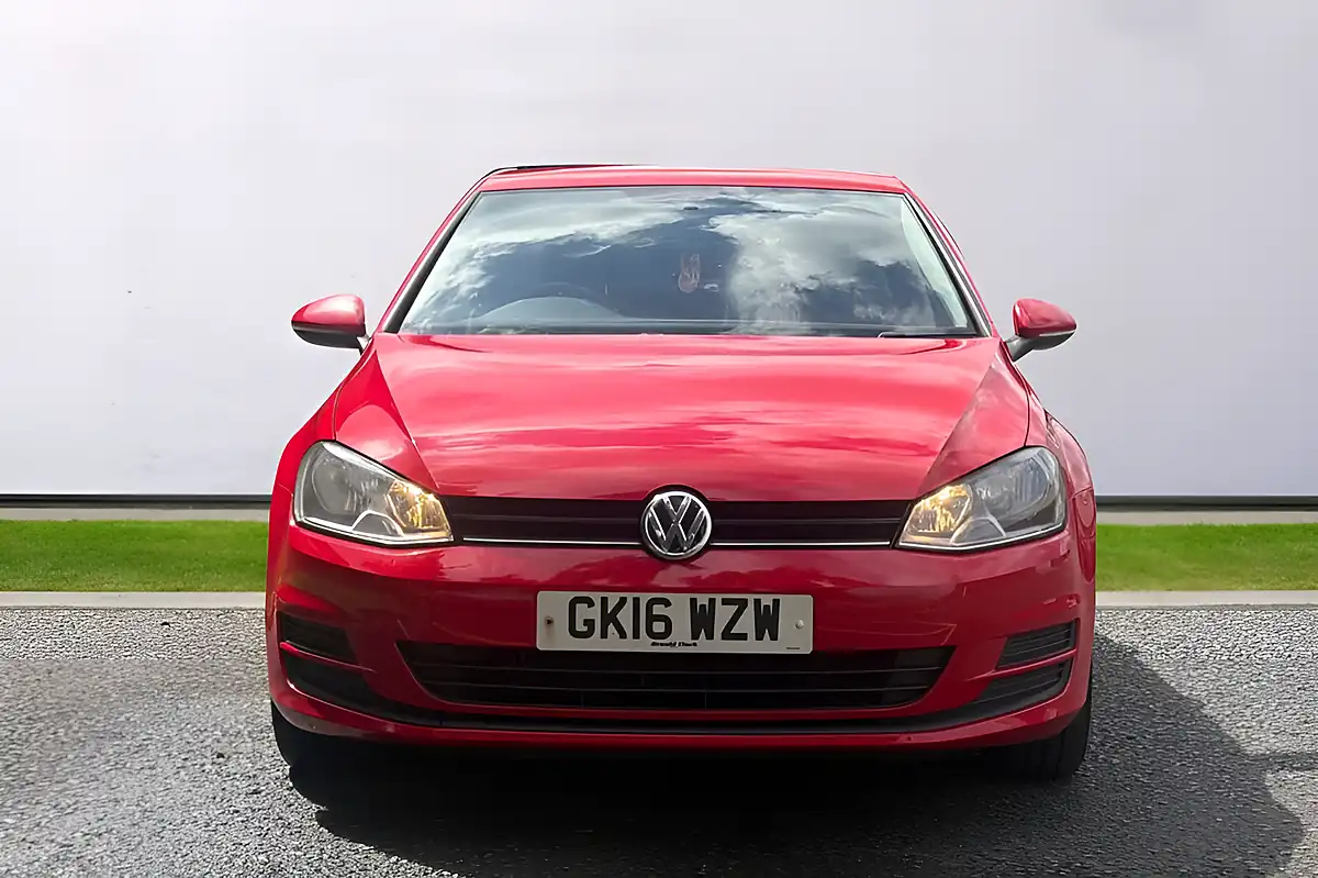 Used 2016 Volkswagen Golf S Red - Interior and Exterior details 2