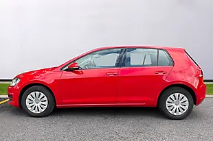 Used 2016 Volkswagen Golf S Red - Interior and Exterior details 4