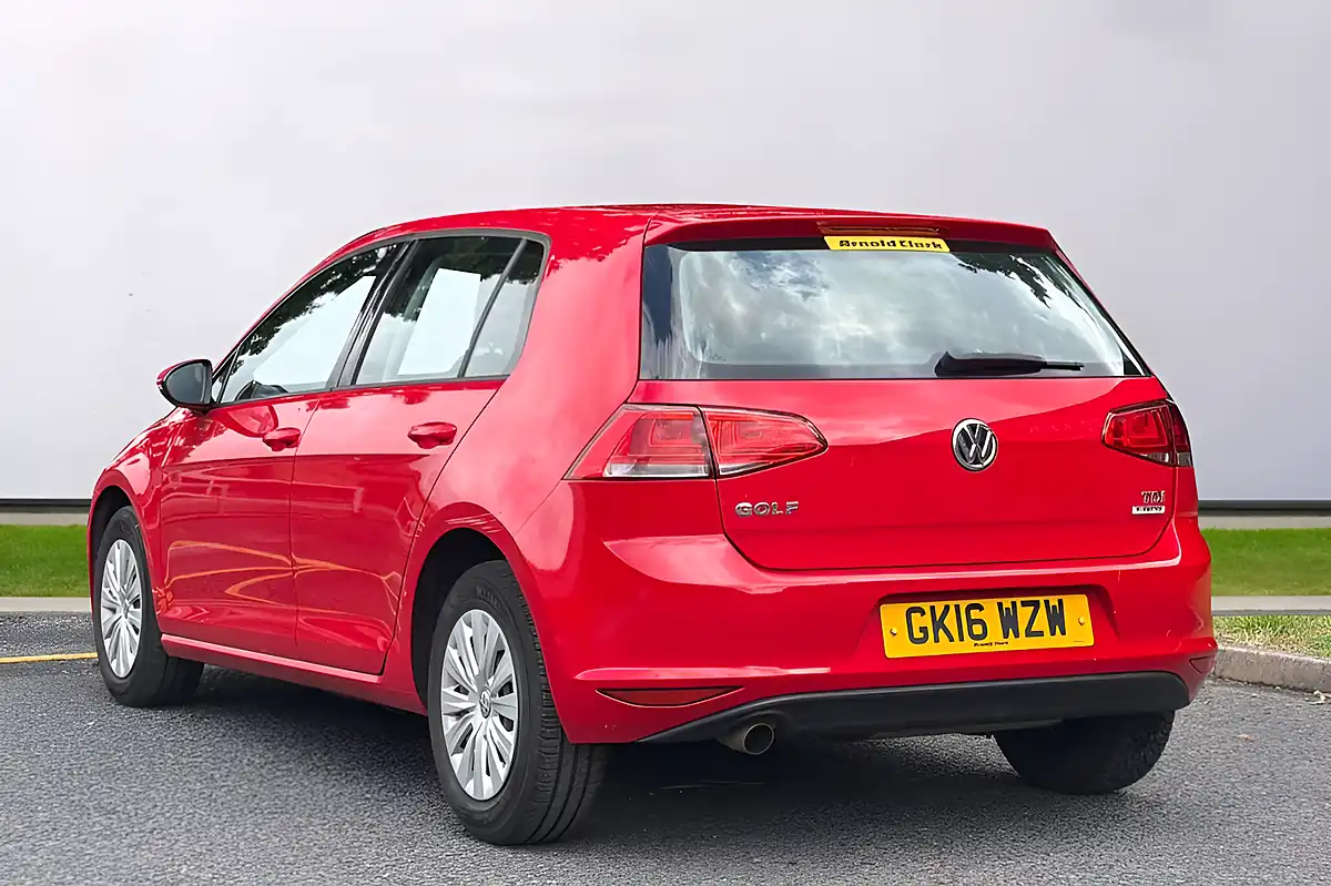 Used 2016 Volkswagen Golf S Red - Interior and Exterior details 5