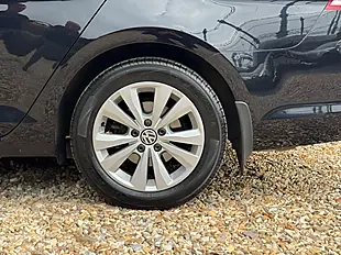 Used 2016 Volkswagen Golf Se Bluemotion Technology Black - Interior and Exterior details 13