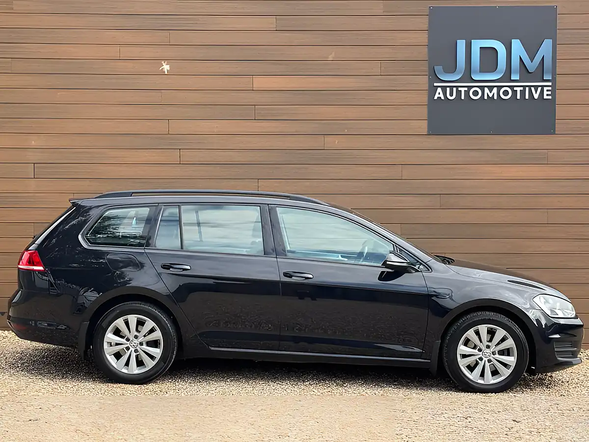 Used 2016 Volkswagen Golf Se Bluemotion Technology Black - Interior and Exterior details 2